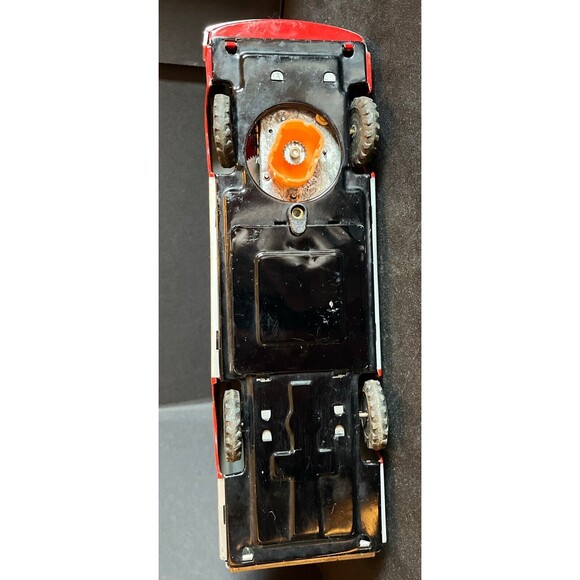 VTG Yonezawa Japan Tin Battery Operated Snorkle Fire Engine Truck Doesn’t Work - Picture 10 of 14